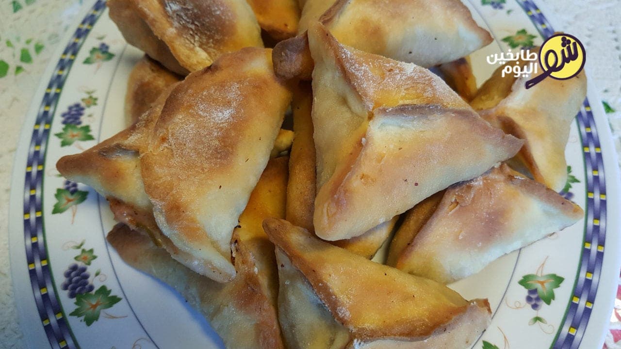 فطائر البقلة بعجينة اللبن