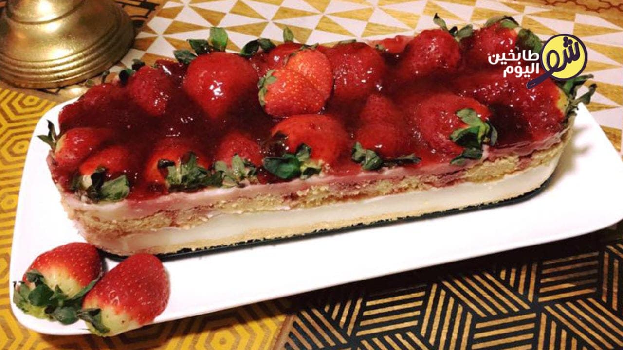 Mahalabia and Strawberry Cake