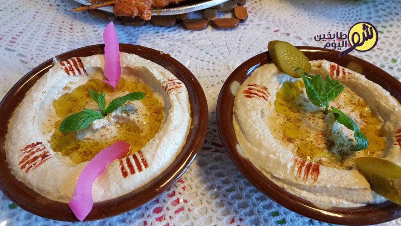 طريقة تحضير الحمص بالطحينة مثل المطاعم