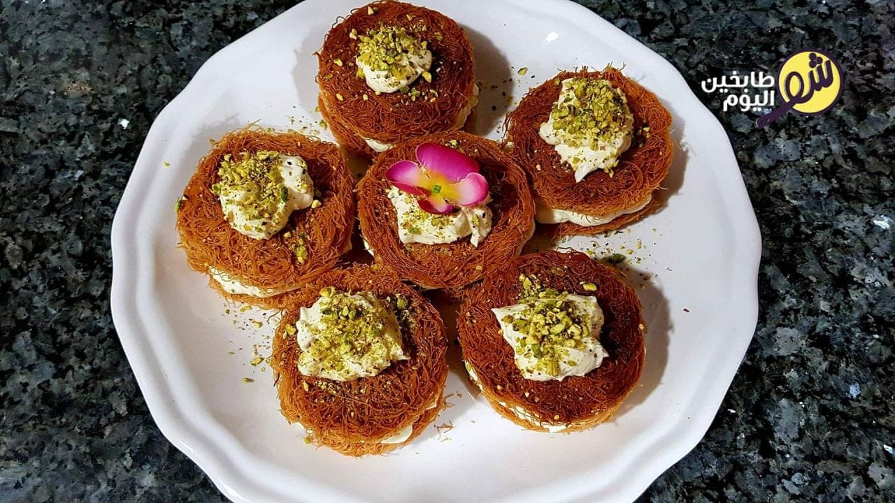 Mini Atmalieh with Custard
