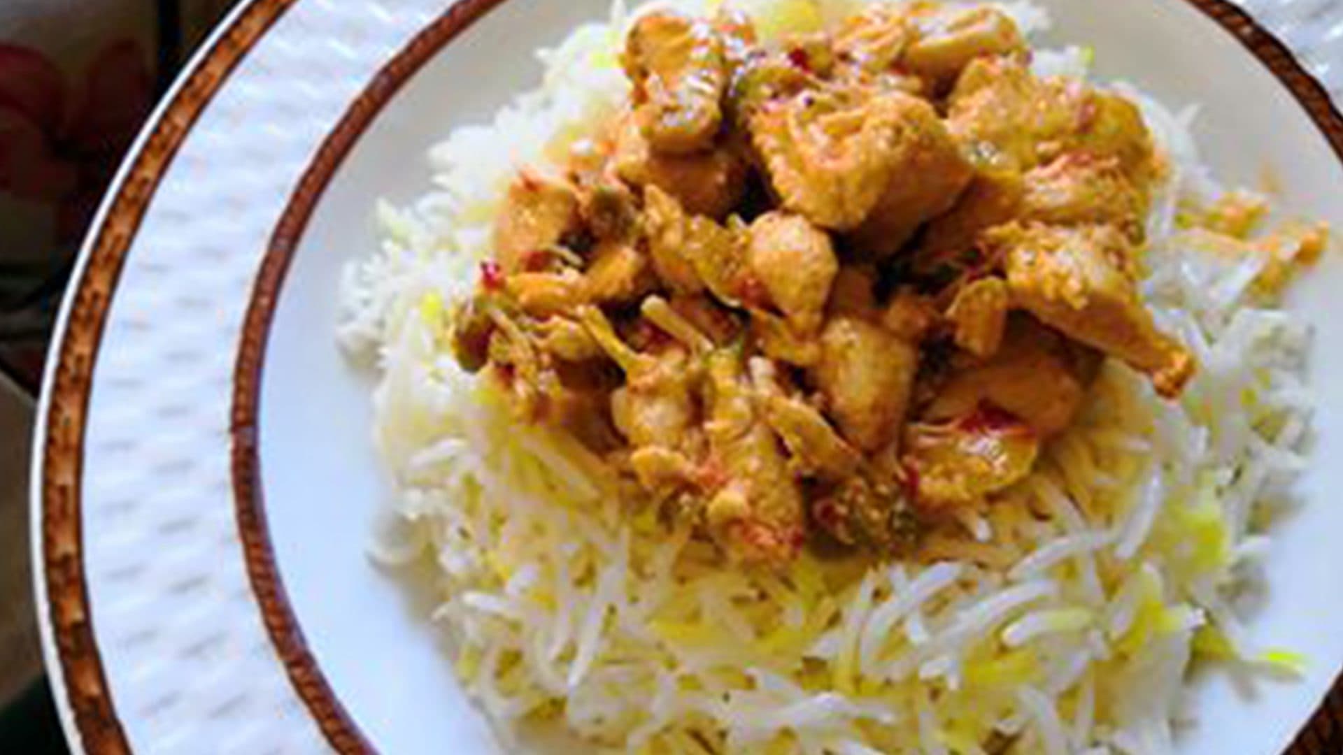طاووق مدخن مع رز بالزعفران