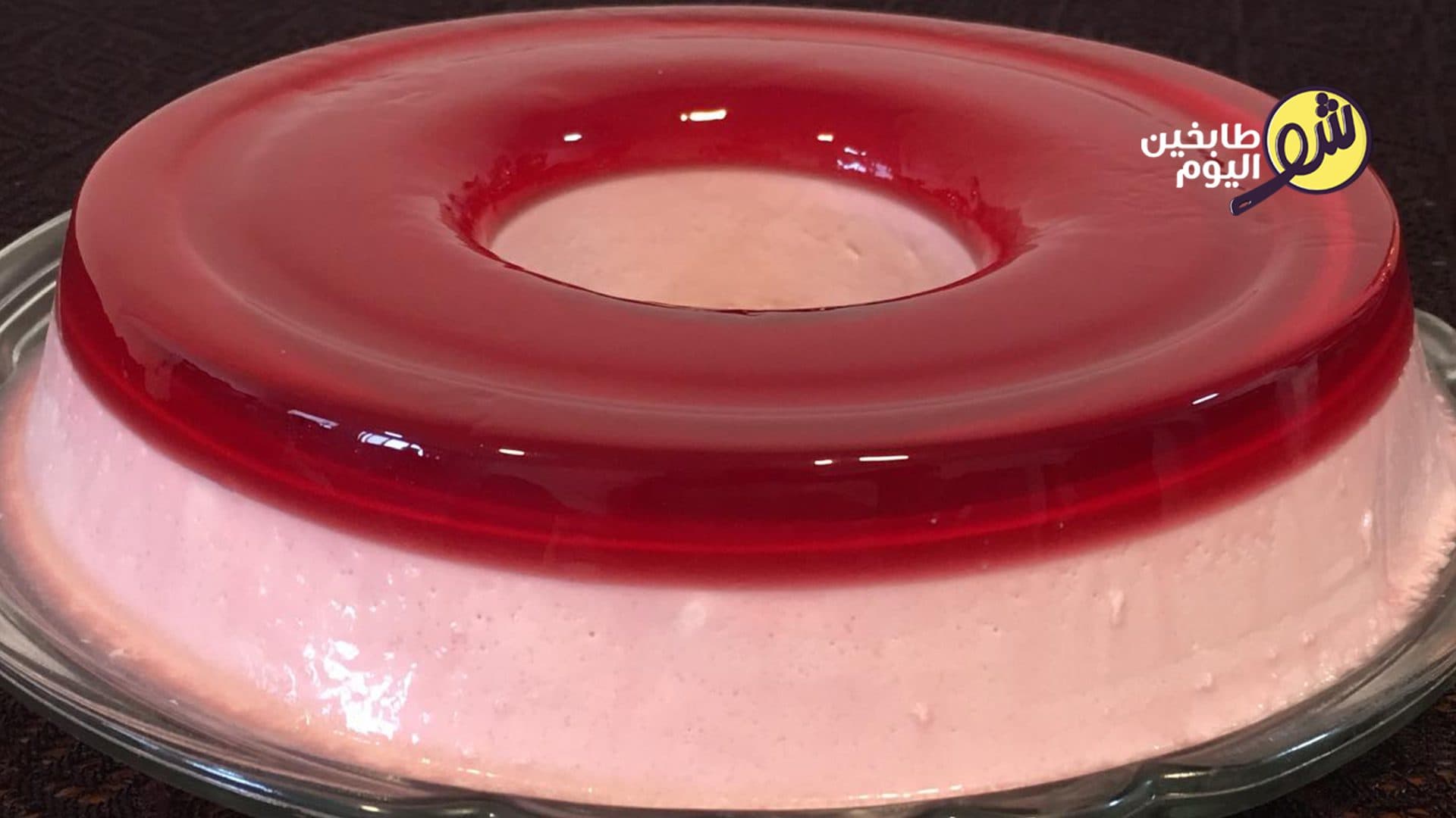 Jell-O Mold with Cream