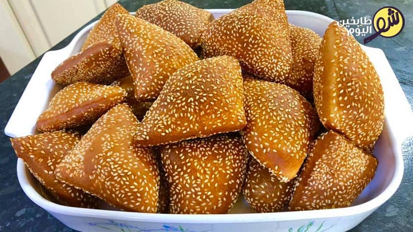 خبز البالون التركي بالسمسم