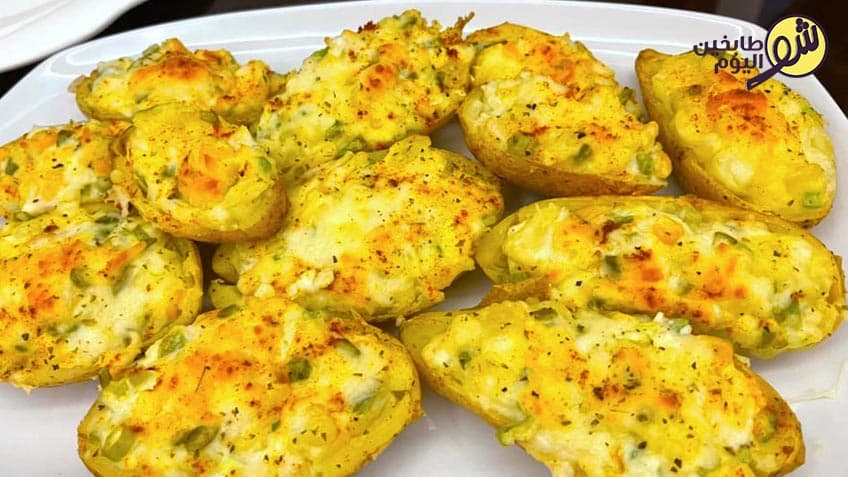 قوارب البطاطا بوريه والجبنة